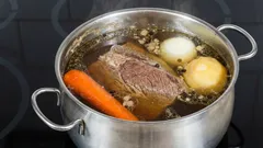 Should You Put Meat in Cold or Hot Water? The Secret to Perfect Broth
