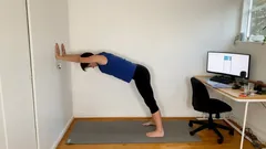 The 5-minute upper back reset that loosens tight shoulders fast