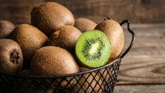 Why You Should Eat Kiwi with the Skin: An Interesting Fact Few People Know