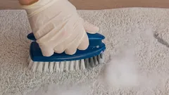 Just 1 spoonful, and your carpet shines like new: Years of dirt disappear in 15 minutes