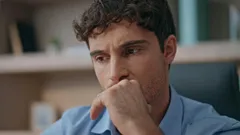 Why Your Brain “Loves” Negative Thoughts: A Psychologist Reveals 3 Reasons