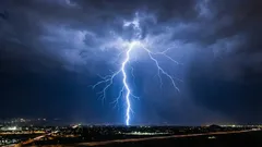 What You Should Never Do During a Thunderstorm: Only a Few Know the Right Answer