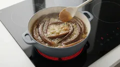 Boiling Banana Peels with Sugar at Home: Why It’s Recommended and What It’s Good For